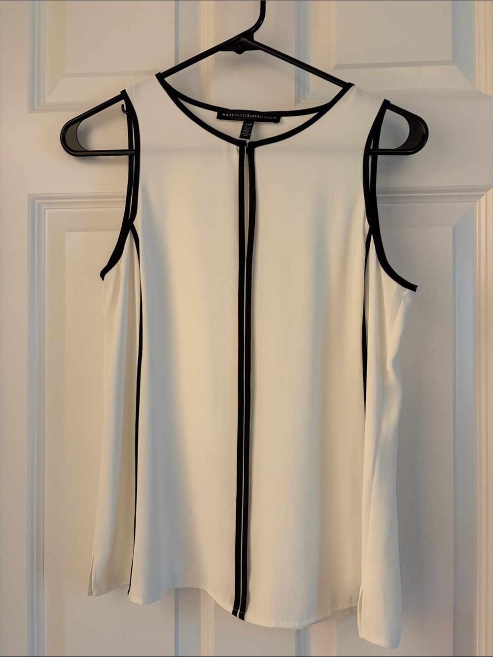 White House Black Market White Sleeveless Blouse with Black Piping